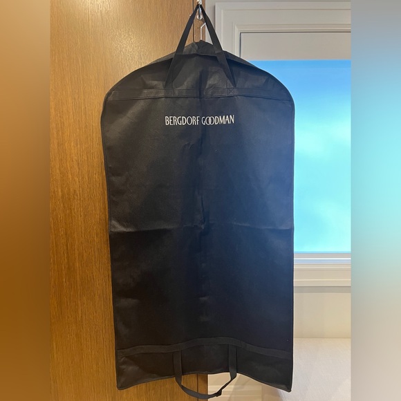 Bergdorf Goodman Black Garment Bag - Picture 1 of 2